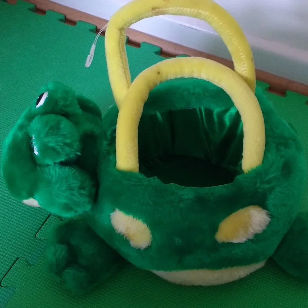 Frog plush basket by Hug & Luv Used in excellent condition